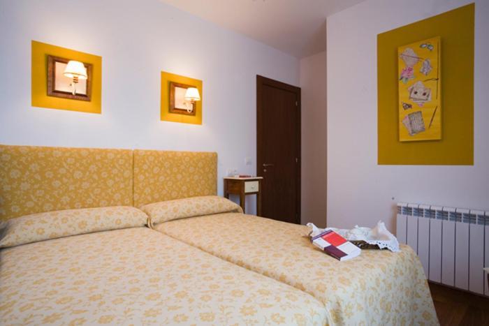 Hotel La Fonda De Bustio Zewnętrze zdjęcie